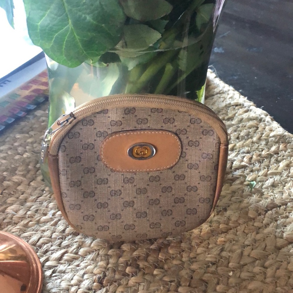 Authentic Vintage Gucci coin purse